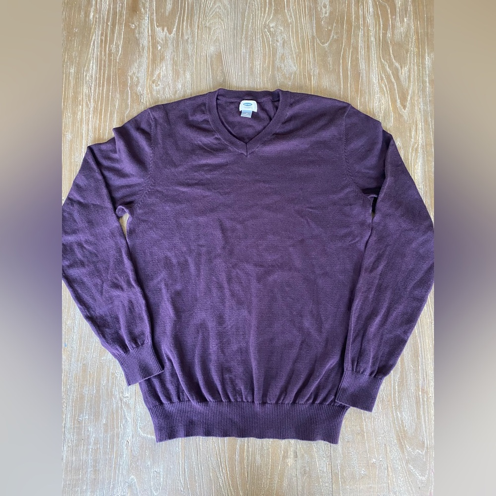 Men’s Old Navy V-neck Sweater Size Medium